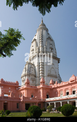 Temple hindou du campus de l'Université de Bénarès dans la ville de Varanasi dans l'Uttar Pradesh, région du nord de l'Inde Banque D'Images