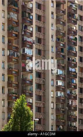 Appartement endommagées par la guerre sur les blocs dans la banlieue de Sarajevo, Bosnie-Herzégovine Banque D'Images