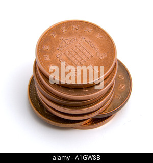 Une pile de pièces pence Banque D'Images