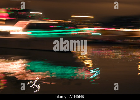 Les lumières de Noël Renton rouge vert Banque D'Images