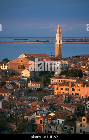 Vue Nord-Est vue de s Le Campanile de San Francesco della Vigna Venise Italie Banque D'Images