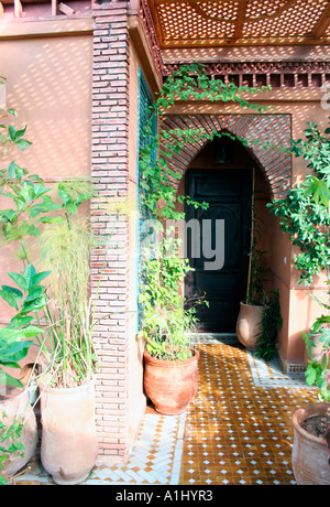 Riad marocain, toit-terrasse du riad Jnane Mogador, Marrakech, Maroc, Afrique du Nord-Ouest Banque D'Images