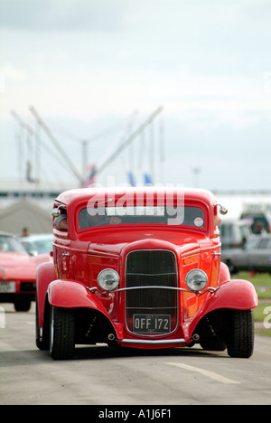 1932 ford hot rod custom car street machine vitesse de croisière croisière rapide cool ford motor compant fomoco americana route 66 nord Banque D'Images