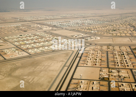 Abu Dhabi, Émirats arabes Unis, Émirats Arabes Unis, vue sur le nouveau domaine de logement pour les ressortissants construits dans le désert HOMER SYKES Banque D'Images