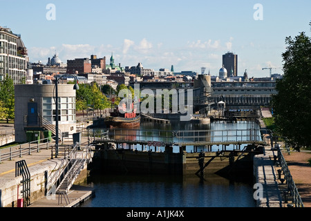 Montréal se bloque à l'entrée du canal de Lachine à Montréal, vieux port Banque D'Images