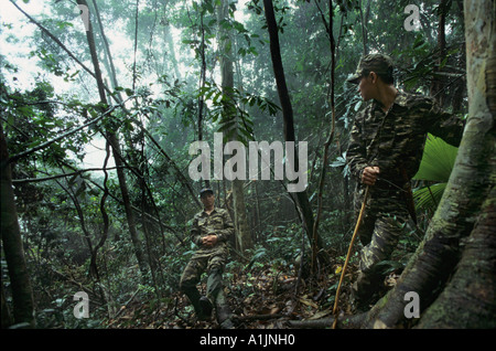 Forestiers Rangers, conservation de la faune, Vietnam Banque D'Images