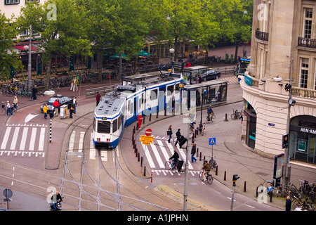 Approches de tramway Leidseplein, dans le centre de 'Amsterdam' Pays-Bas (Hollande) Banque D'Images