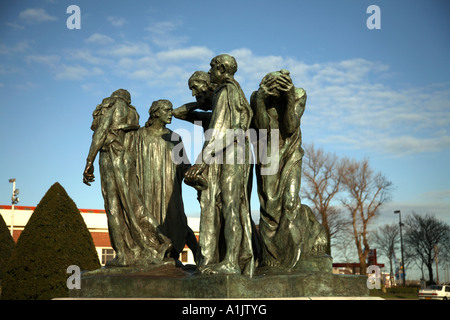 Calais France Sculpture des Burghers de Calais par Auguste Rodin 1895 commémorant un événement pendant la guerre de cent ans Banque D'Images