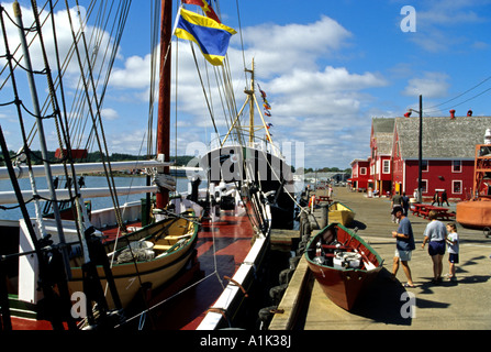 Le Musée des pêches de l'Atlantique à Lunenburg en Nouvelle-Écosse, le Canada est le foyer de la goélette Theresa E. Connor Banque D'Images