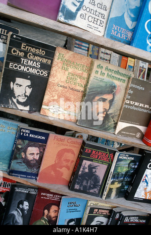 La Havane Cuba Bookstalls sur Plaza de Armas Banque D'Images