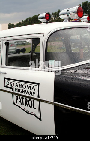 S 1950 voiture de police américaine siren à feux arrière-plan vechical d'application de la loi Banque D'Images