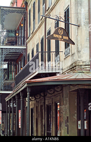 La signalisation extérieure de Napoléon House Bar et restaurant New Orleans Louisiane Banque D'Images