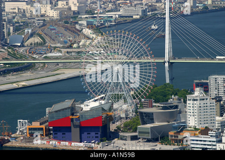 Vue aérienne de la ville et le port d'Osaka au Japon prise depuis le sommet de l'immeuble du World Trade Centre Banque D'Images