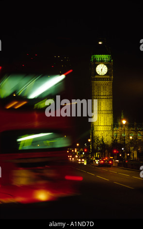 Big Ben et London England UK Bus Banque D'Images