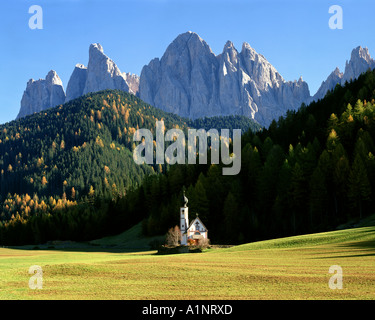 Il - DOLOMITES : Johann in saintes et Geisler Spitzen Banque D'Images