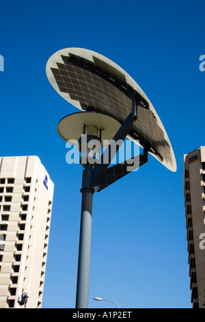 Solar Powered Street Light Square Victoria Australie du Sud Australie Adelaide Banque D'Images