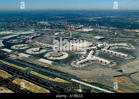 Vue aérienne de l'Aéroport International Liberty de Newark Newark, NJ Banque D'Images
