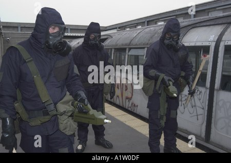 3388 La police britannique de formation CBRN Nucléaire Biologique Chimique Photos prises avec le consentement de la police Banque D'Images