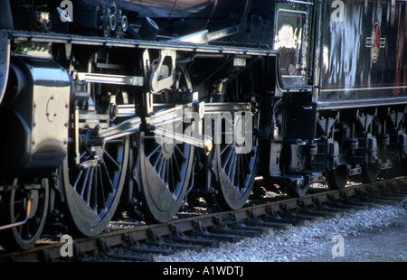 Les roues & mécanique d'une grande classe de Marquis, au Train à vapeur du Chemin de fer de la vallée Churnet Centre dans le Staffordshire en Angleterre. Banque D'Images