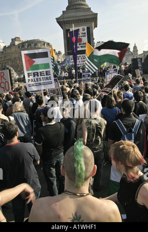 Protestation contre la guerre de Londres Trafalgar Square 2005 Banque D'Images