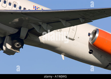 DC 9 SAS close up d'ailes et d'atterrissage au décollage Banque D'Images