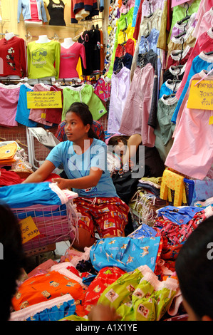 Quartier de Pratunam de Bangkok Thaïlande zone de marché de l'Habillement Banque D'Images