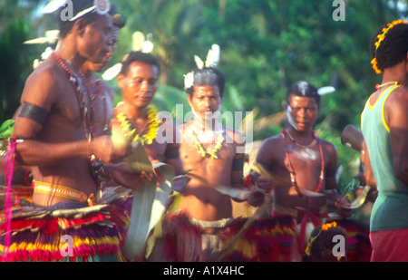 Danseuses à Yam festival célébration îles Trobriand Papouasie Nouvelle Guinée Banque D'Images