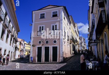Rues pavées et de l'architecture coloniale, Largo de Pelourinho, Salvador, Bahia, Brésil Banque D'Images