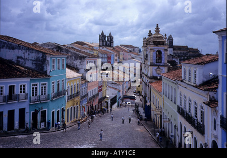 Rues pavées et de l'architecture coloniale, Largo de Pelourinho, Salvador, Bahia, Brésil Banque D'Images