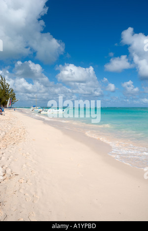 Plage Près de 'Ocean Beach Resort', Bavaro, Punta Cana, sur la côte est, dans la République Dominicaine Banque D'Images
