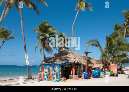 Boutique près de la plage, l'hôtel Occidental Allegro Bavaro Beach à l'extrémité de Punta Cana, République dominicaine, Caraïbes Banque D'Images