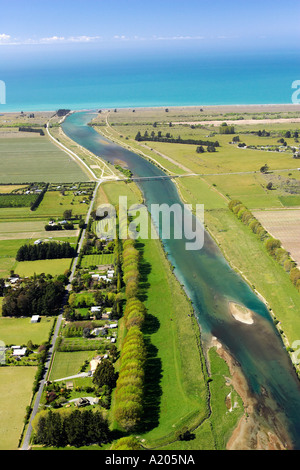 Les terres agricoles et la rivière Wairau Cloudy Bay Marlborough ile sud Nouvelle Zelande aerial Banque D'Images