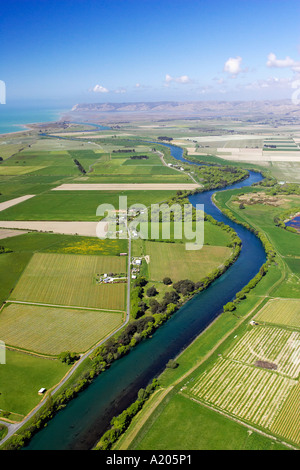 Les terres agricoles et la rivière Wairau Cloudy Bay Marlborough ile sud Nouvelle Zelande aerial Banque D'Images