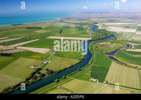 Les terres agricoles et la rivière Wairau Cloudy Bay Marlborough ile sud Nouvelle Zelande aerial Banque D'Images