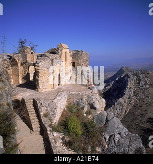 Monastère byzantin qui devint un château dans le 11e C AD et reconstruite par Lusignans en 1228 à St Hilarion de Chypre du Nord C Rennie Banque D'Images