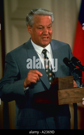 Boris Eltsine Président de la Russie au cours de conférence de presse de la Maison Blanche à Washington DC Banque D'Images