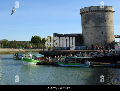 Vue de la tour de la chaîne La Rochelle Vieux port Poitou Charentes Golfe de Gascogne Golfe de Gascogne Central Western France Europe Banque D'Images