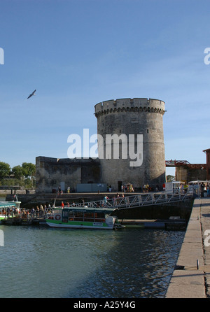 Vue de la tour de la chaîne La Rochelle Vieux port Poitou Charentes Golfe de Gascogne Golfe de Gascogne Central Western France Europe Banque D'Images