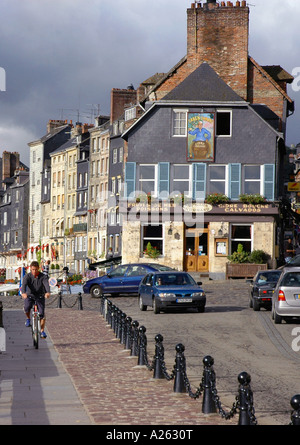 Vue caractéristique d'Honfleur Manche La Manche normandie normandie North Western France Europe Banque D'Images