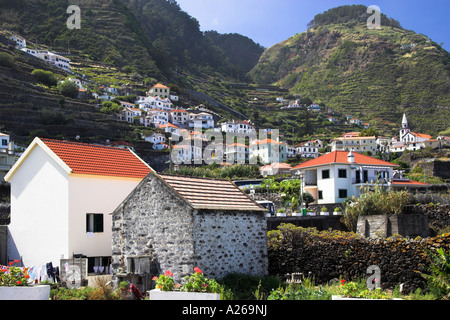 La colline de Porto Moniz Madère Banque D'Images