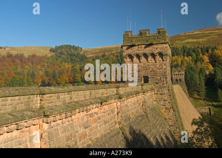 Barrage Réservoir Derwent Derwent Derbyshire Peak District National Park Banque D'Images