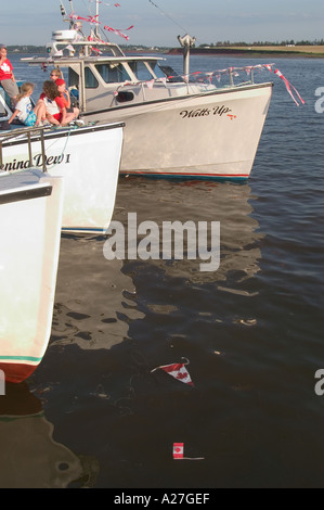 Procession annuelle et bénédiction de la flotte de pêche de la fête du Canada sur l'Île du Prince Édouard Rustico Banque D'Images