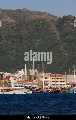 Le port de Marmaris et château Banque D'Images