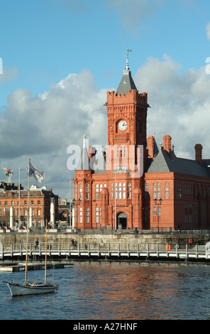 Pierhead Building le visiteur et le centre d'éducation de l'Assemblée nationale du Pays de Galles sur le front de la baie de Cardiff, Pays de Galles du Sud Banque D'Images