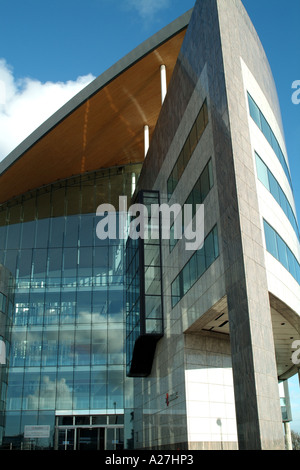 Société ATRADIUS bâtiment futuriste sur la baie de Cardiff, Galles du Sud Unitied Kingdon UK Banque D'Images