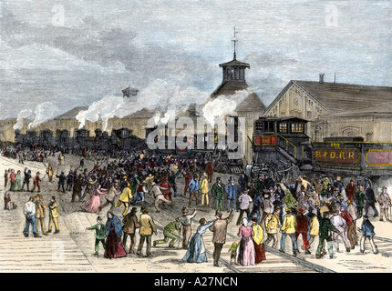 Grande grève des chemins de fer le blocus des travailleurs les moteurs de locomotives à Martinsburg, en Virginie de l'Ouest, 1877. À la main, gravure sur bois Banque D'Images