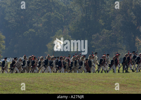 Les soldats de l'armée continentale reenact un Mars à Yorktown battlefield en Virginie. Photographie numérique Banque D'Images