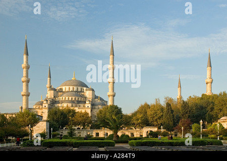 La belle, à l'étourdissement, la Mosquée Bleue, Mosquée Sultan Ahmed, ciel clair, Sultanahmet Camii, Istanbul, Turquie, l'Europe. DSC 7543 Banque D'Images