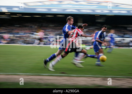 Seize ans, THEO WALCOTT, jouant pour SOUTHAMPTON CONTRE CARDIFF CITY À NINIAN PARK LE SAMEDI, 31 Décembre, 2005. Banque D'Images