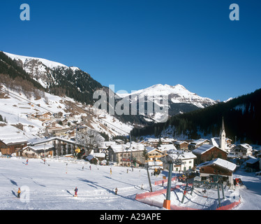 Vue sur la station du teleski, Arabba, Dolomites, Alpes italiennes, Italie Banque D'Images